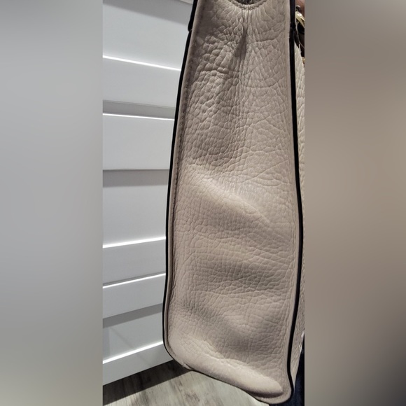 Kate Spade Perri Lane Bubbles Beige Leather Tote - Picture 4 of 7